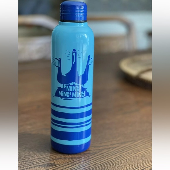Finding Nemo “Mine” seagulls aluminum water bottle - Picture 1 of 5